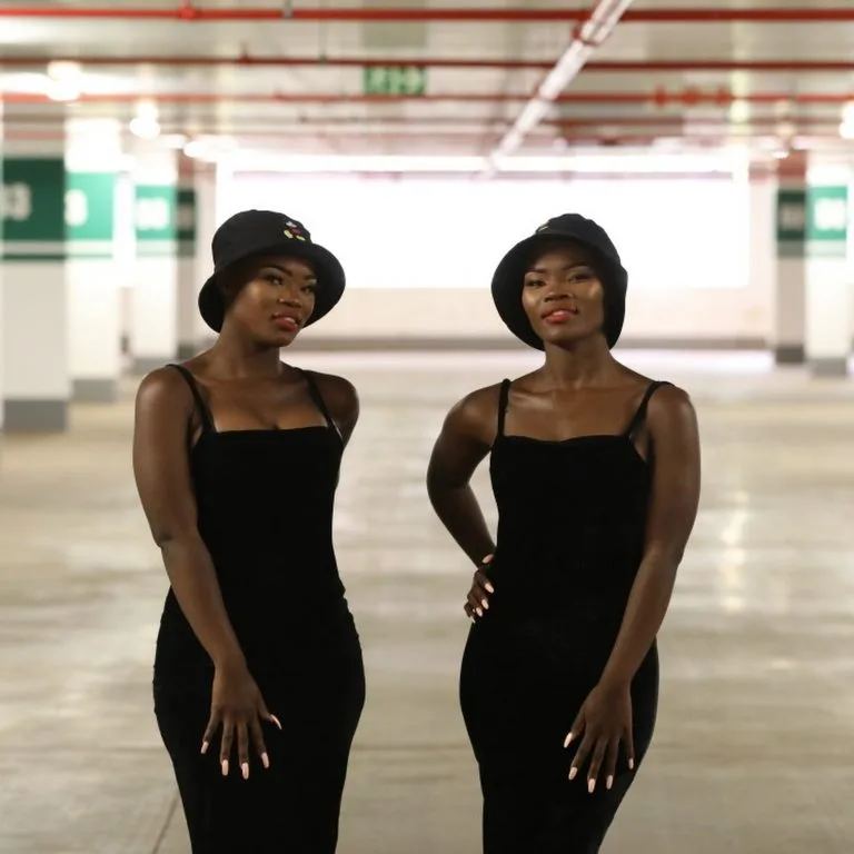 Inhliziyo Ayifuni Ngaye